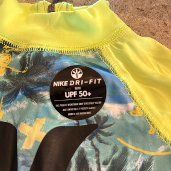 3 month Hurley SPF50+ swimsuit - Picture 3 of 5
